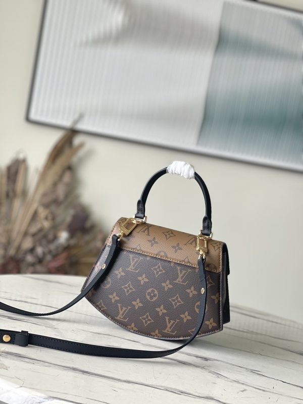 Replica LV Tilsitt Monogram Handbag M46548 - AAA Quality - Image 5