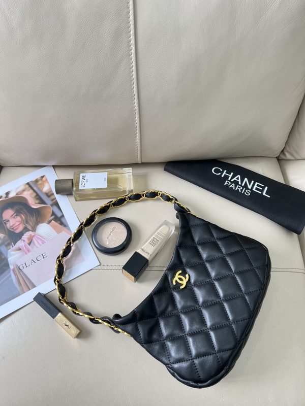 Chanel Hobo Replica Handbag - Style As3562 - Image 2