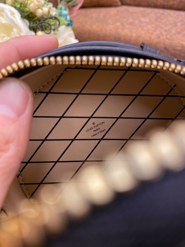 Replica LV Monogram Reverse Canvas Mini Boite Chapeau M68276 - Image 9