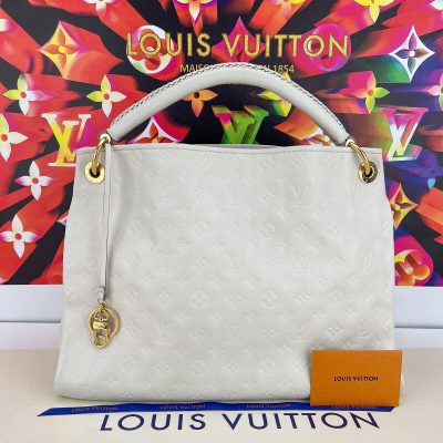 Louis Vuitton Artsy MM Empreinte Leather Shoulder Bag M93449