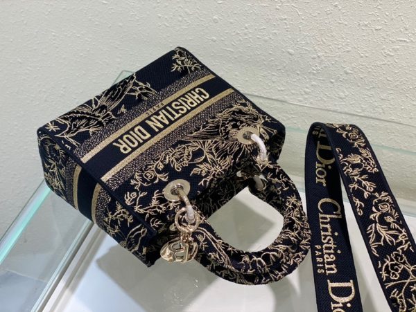 Replica Dior Medium Lady D-Lite Bag – Style M0565Ordz_M911 - Image 4