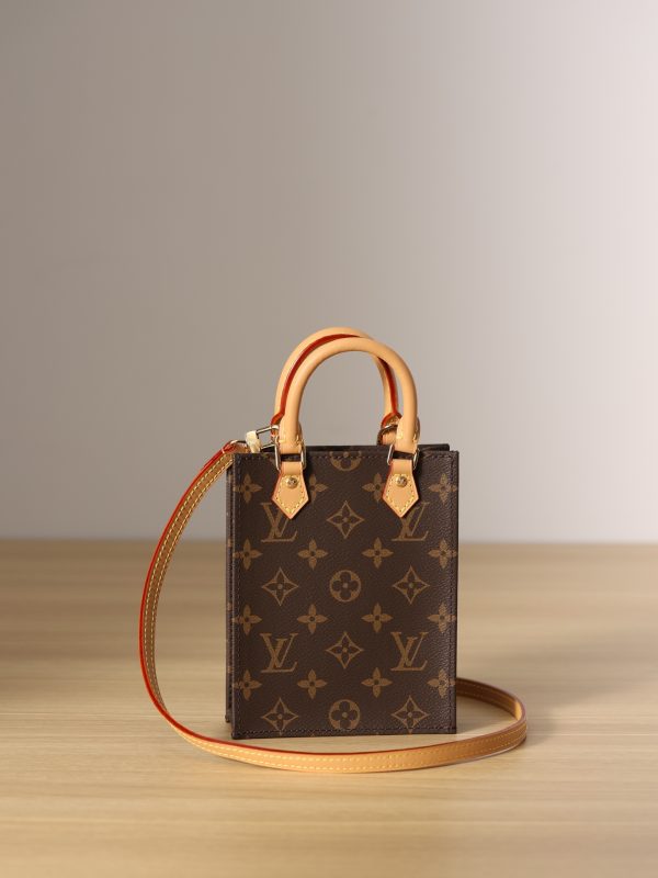 Replica Louis Vuitton Petit Sac Plat M81295 Crossbody Bag - Image 4
