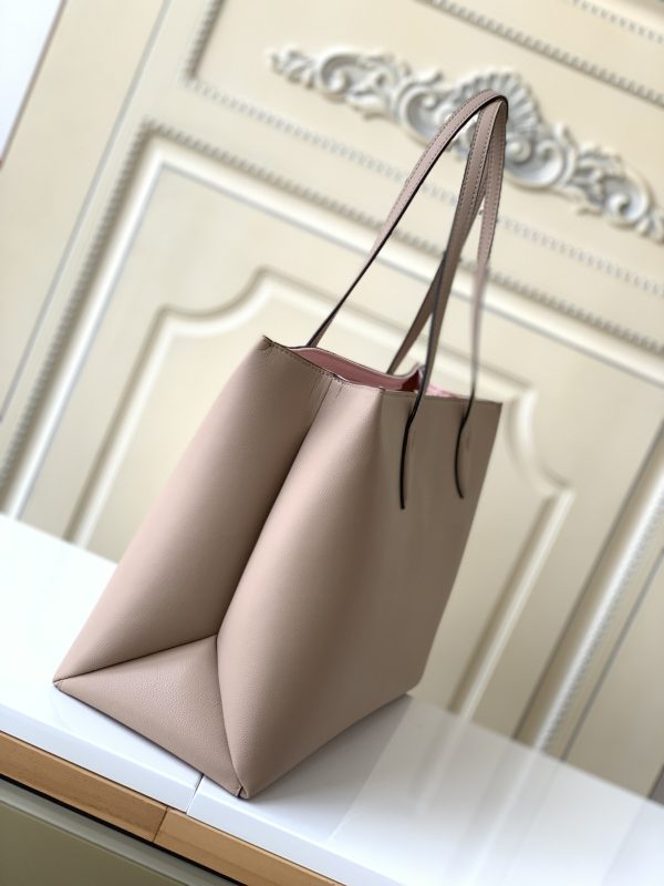 LV Lockme Shopper Replica M58927 - Stylish & Authentic Design - Image 6