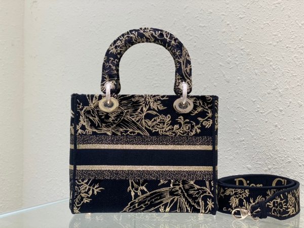 Replica Dior Medium Lady D-Lite Bag – Style M0565Ordz_M911 - Image 6