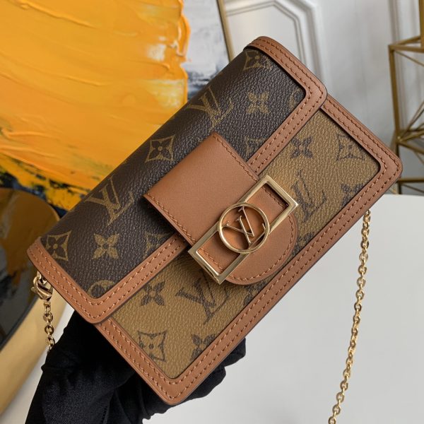 LV Dauphine Chain Wallet Replica - Timeless Elegance - Image 9
