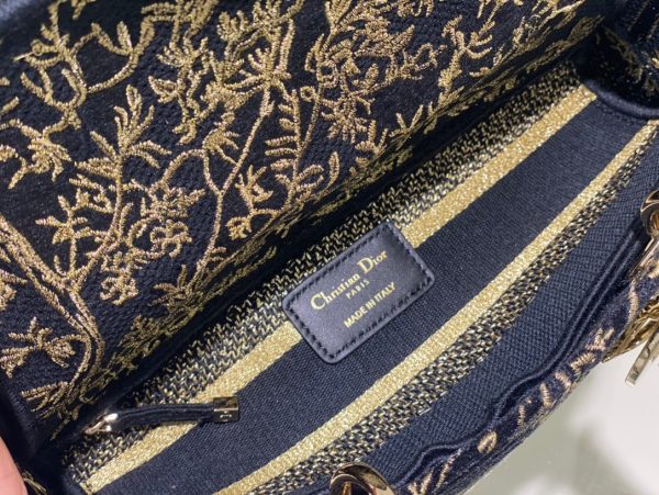Replica Dior Medium Lady D-Lite Bag – Style M0565Ordz_M911 - Image 3