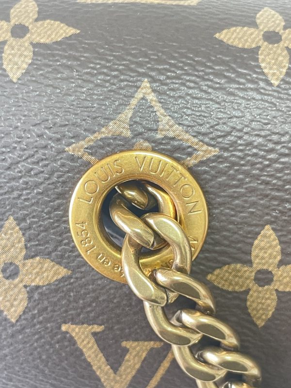 Louis Vuitton Passy M45592 Replica – Stylish Luxe Design - Image 4