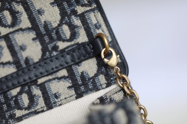 Replica Dior Oblique Saddle Handbag S5698CTZQ – M928 - Image 4