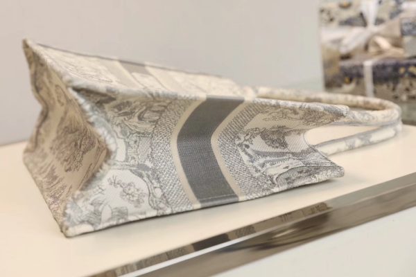 Replica Dior Book Tote: Gray Toile De Jouy Embroidery Bag - Image 6