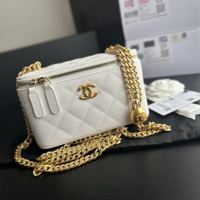 Replica Chanel White Vanity Case Bag AP3204
