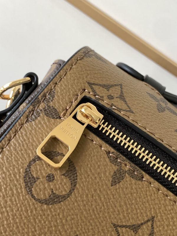 Replica LV Pochette Metis East West M46279 Bag - Image 3
