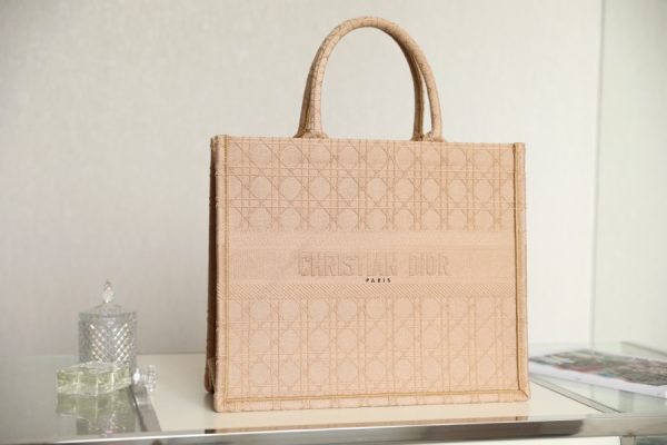Replica Dior Book Tote Natural Raffia Cannage Bag