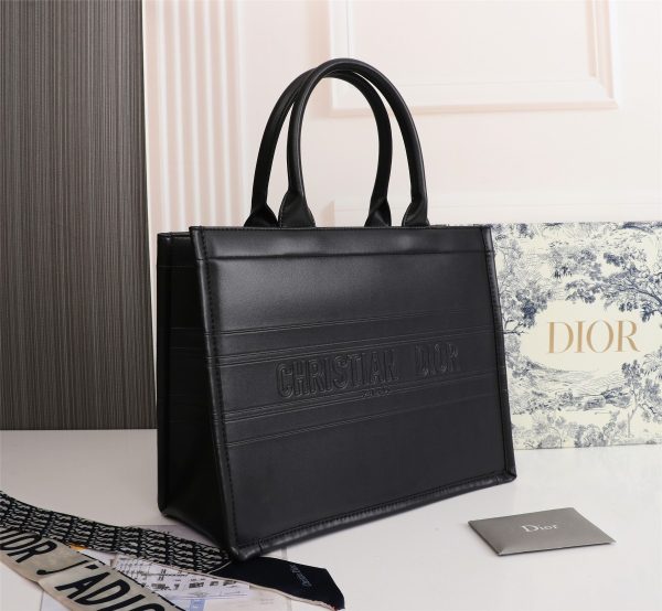 Replica Dior Book Tote Medium Black Calfskin M1265Ztqt_M911 - Image 9