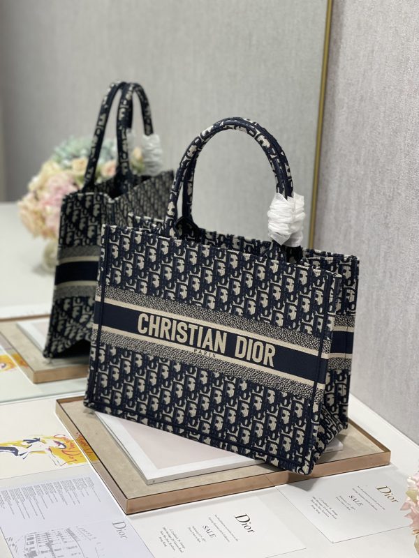Replica Dior Book Tote Medium - M1286Zriw_M928 - Image 6