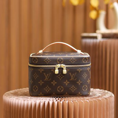Louis Vuitton Replica Mini Toiletry Pouch M44495