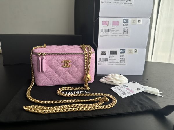 Replica Chanel Pink Vanity Case – Style & Elegance