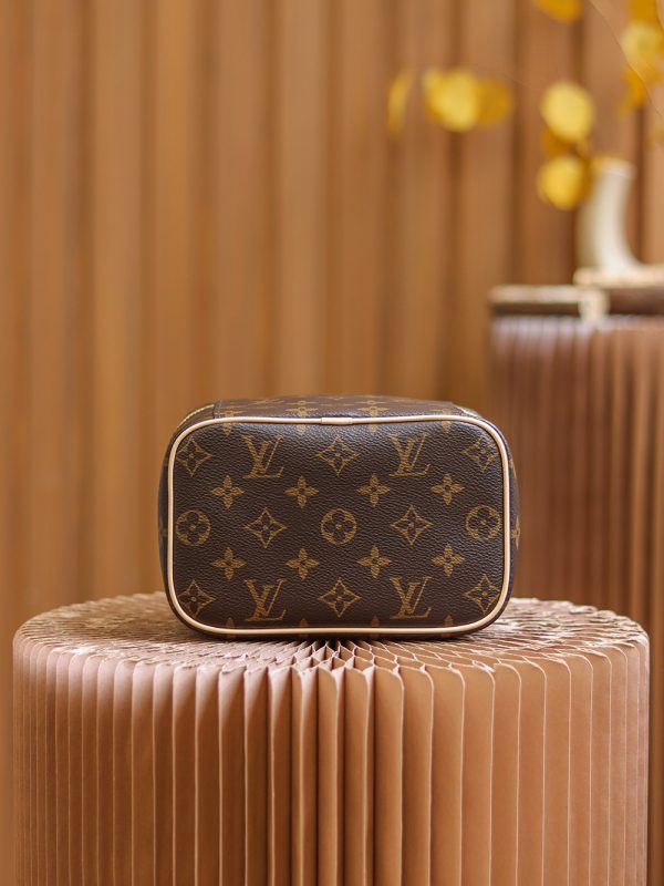 Louis Vuitton Replica Mini Toiletry Pouch M44495 - Image 9
