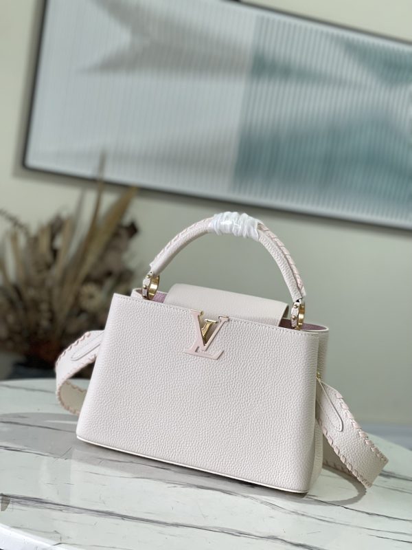 Replica Louis Vuitton Capucines MM M21127 Handbag – Luxury Inspired