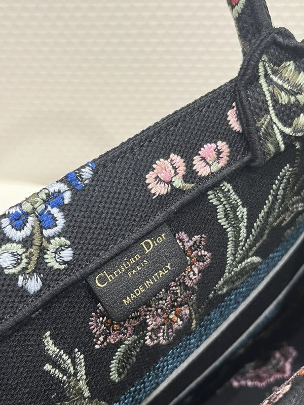 Replica Dior Book Tote Medium Black Multicolor Dior Petites Fleurs - Image 8