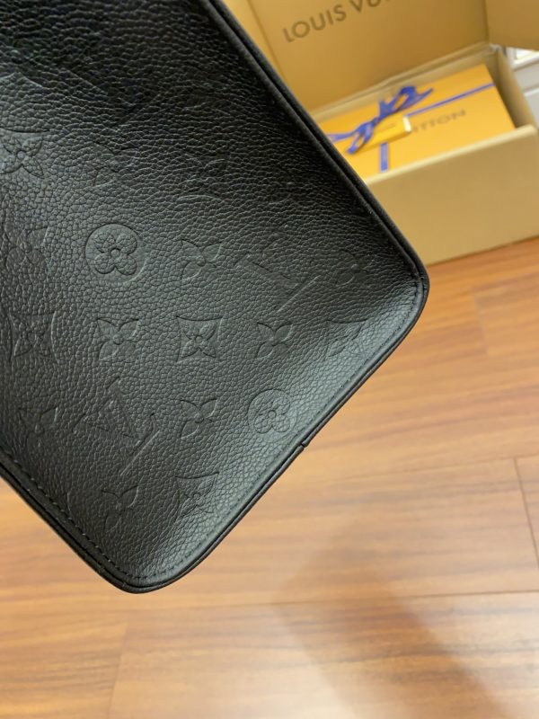 Replica LV Onthego MM M45595 Handbag - Stylish & Affordable - Image 4