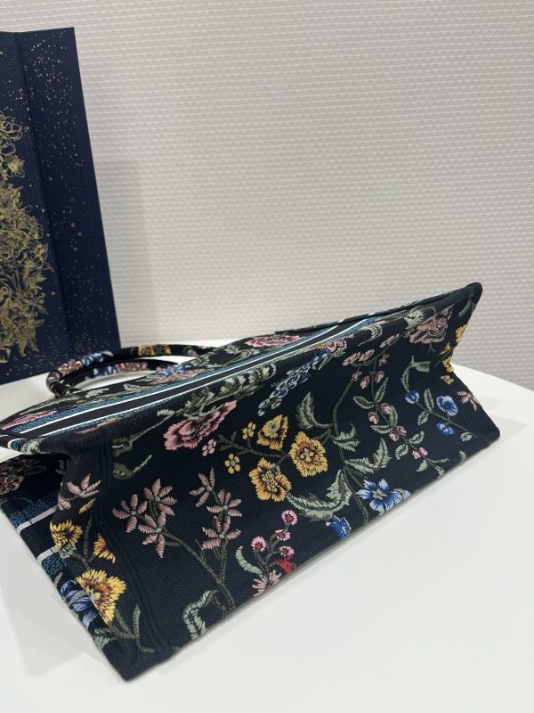 Replica Dior Book Tote Medium Black Multicolor Dior Petites Fleurs - Image 2