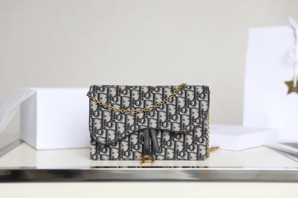 Replica Dior Oblique Saddle Handbag S5698CTZQ – M928