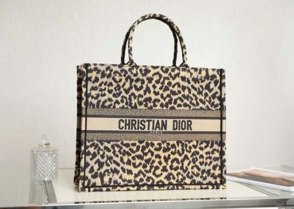 Replica Dior Book Tote Large Beige Mizza Embroidery M1286Zrhm_M918