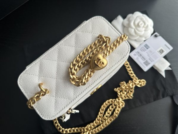 Replica Chanel White Vanity Case Bag AP3204 - Image 8