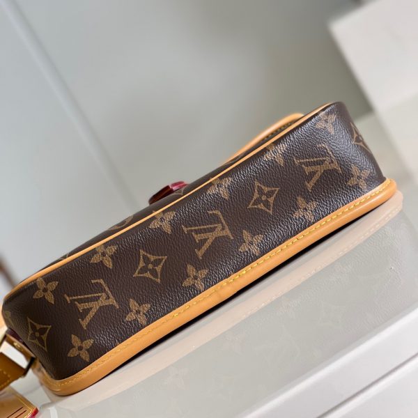 Replica LV Gibeciere PM Shoulder Bag M42248 - Luxury Style - Image 9