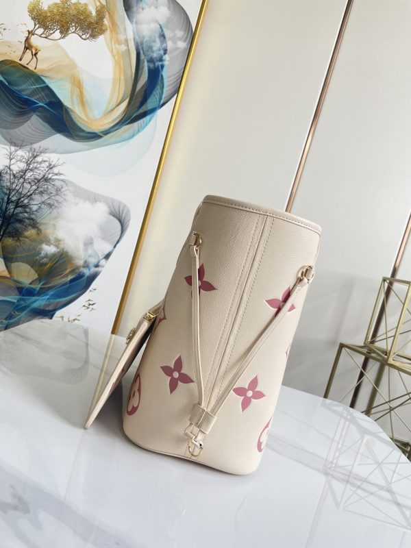 Replica Louis Vuitton Neverfull MM M21579 Tote Bag - Image 8