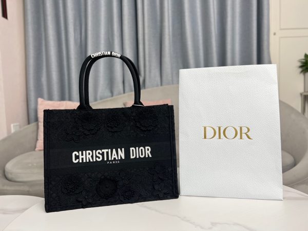 Replica Dior Medium Book Tote D-Lace Macrame Bag M1296Zeax - Image 9