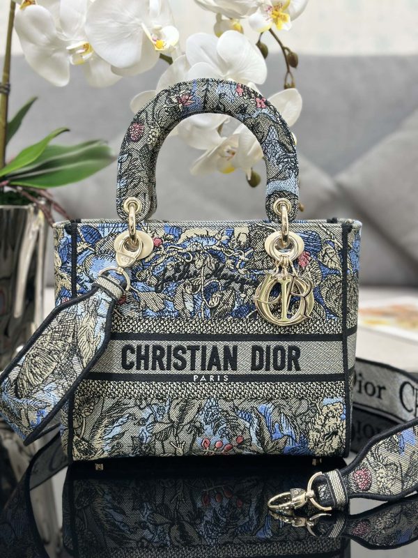 Replica Dior Medium Lady D-Lite Bag M0565Orzi_M49E