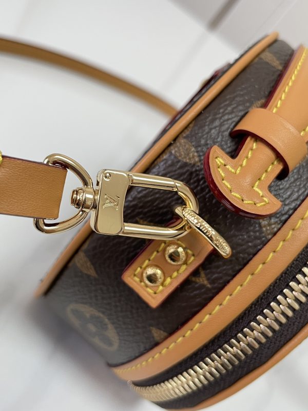 Replica LV Boite Chapeau M44699 Handbag – Stylish & Elegant - Image 2