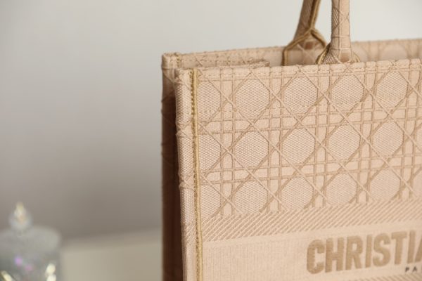 Replica Dior Book Tote Natural Raffia Cannage Bag - Image 8