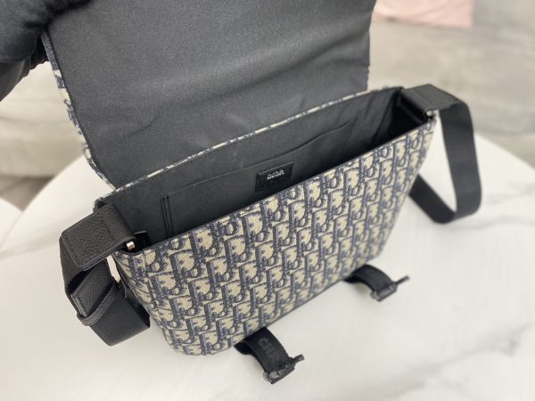 Replica Dior Explorer Messenger Bag – Stylish & Timeless Design - Image 2