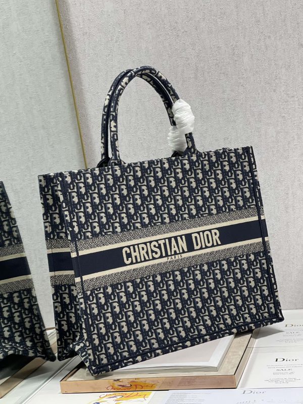 Replica Dior Book Tote Large M1296Zriw_M928 Handbag - Image 6