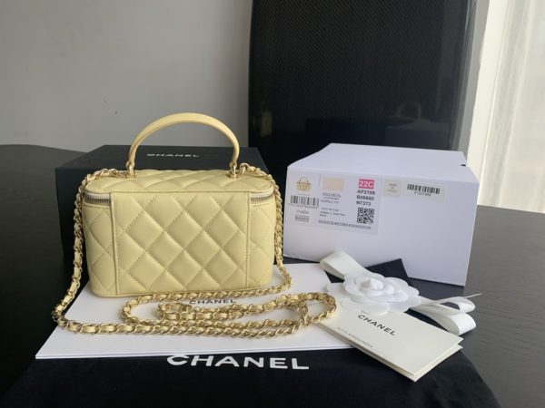 Chanel 22 Yellow Replica Handbag Ap2199 - Image 2