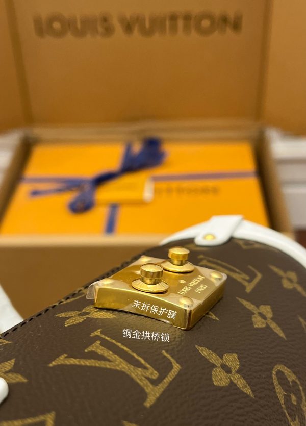 Replica Louis Vuitton Papillon Trunk M81485 Bag - Image 9