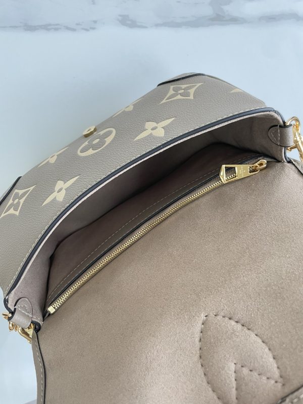 Replica Louis Vuitton Diane M46583 Crossbody Bag - Image 2