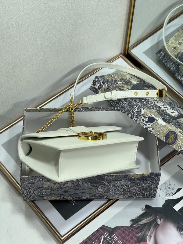 Replica Dior 30 Montaigne Bag – White Box Calfskin S2110Umos_M991 - Image 4