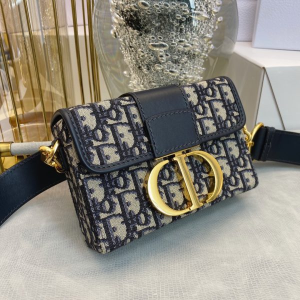 Replica Dior 30 Montaigne Box Bag – Elegant & Timeless Design - Image 8
