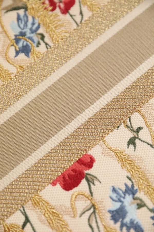 Replica DiorBook Tote: Natural Multicolor Raffia Embroidered Design - Image 6