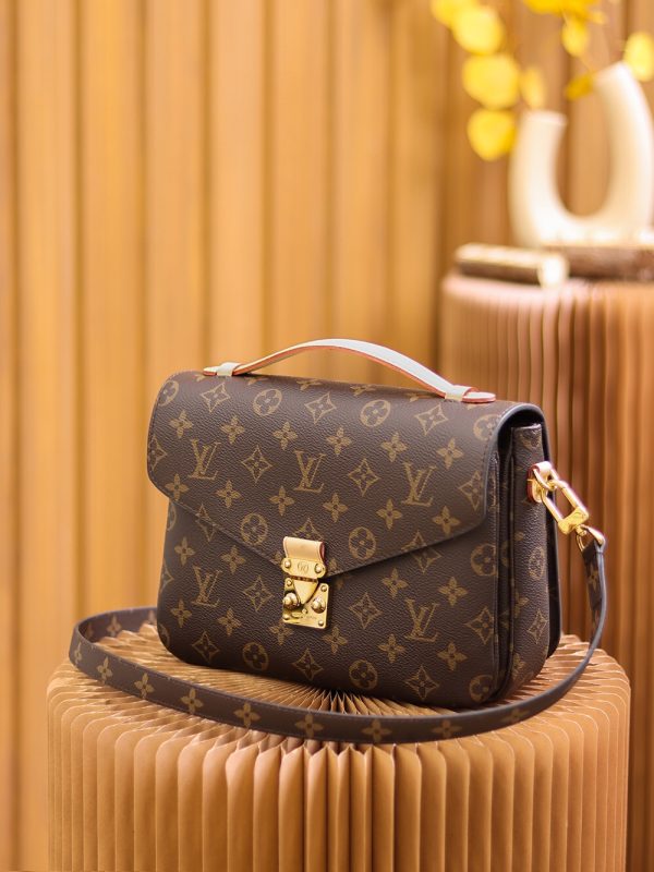 Replica LV Pochette Metis East West M44875 Handbag - Image 8