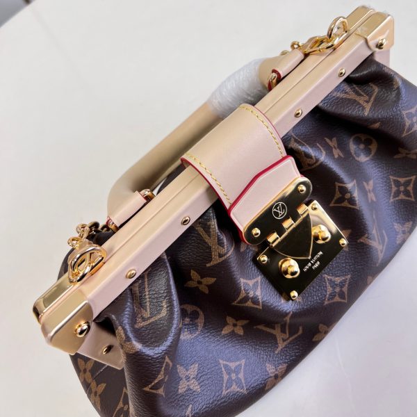 Replica Louis Vuitton Monogram Clutch M46544 - Timeless Elegance - Image 5