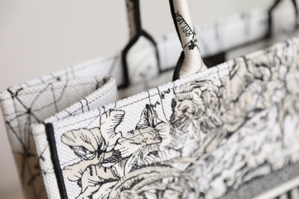 Replica Dior Pink Toile De Jouy Embroidered Book Tote Bag - Image 6