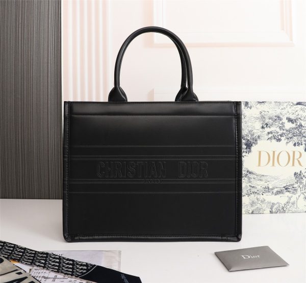 Replica Dior Book Tote Medium Black Calfskin M1265Ztqt_M911