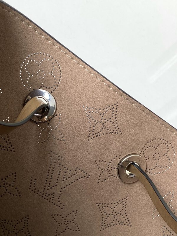 Replica Louis Vuitton Muria M55799 Handbag – Stylish & Affordable - Image 3