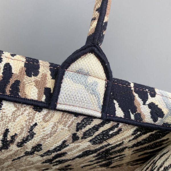 Replica Dior Book Tote with Rnave D'Infini Embroidery - Image 2