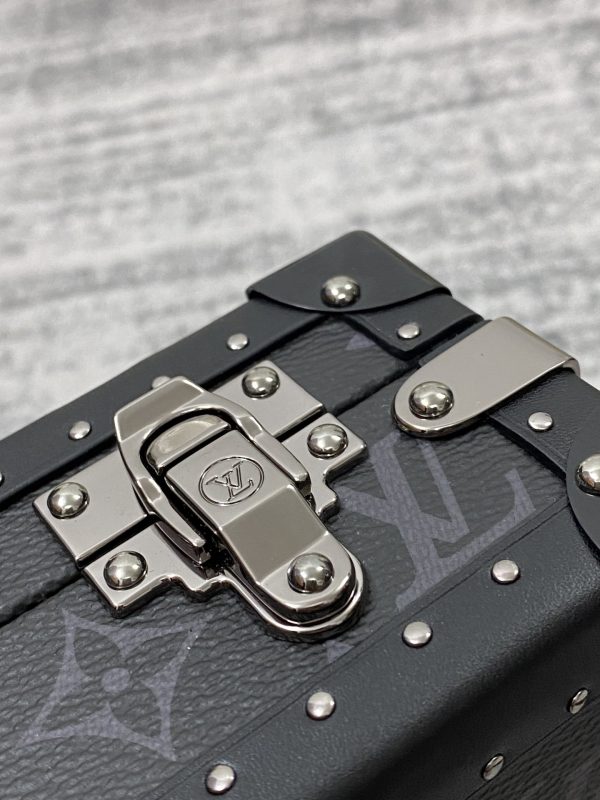 Replica Louis Vuitton Monogram Clutch M20251 - Image 5