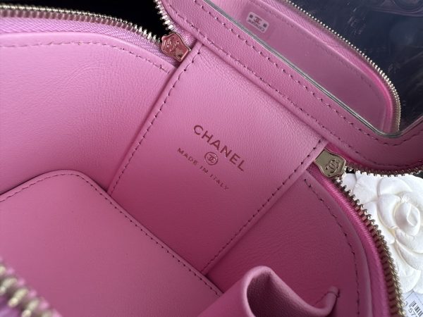 Replica Chanel Pink Calfskin Clutch with Chain & Gold Accents AP3203 - Image 4